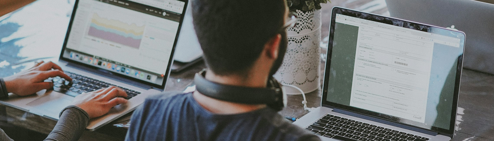 Image de l'équipe qui travaille